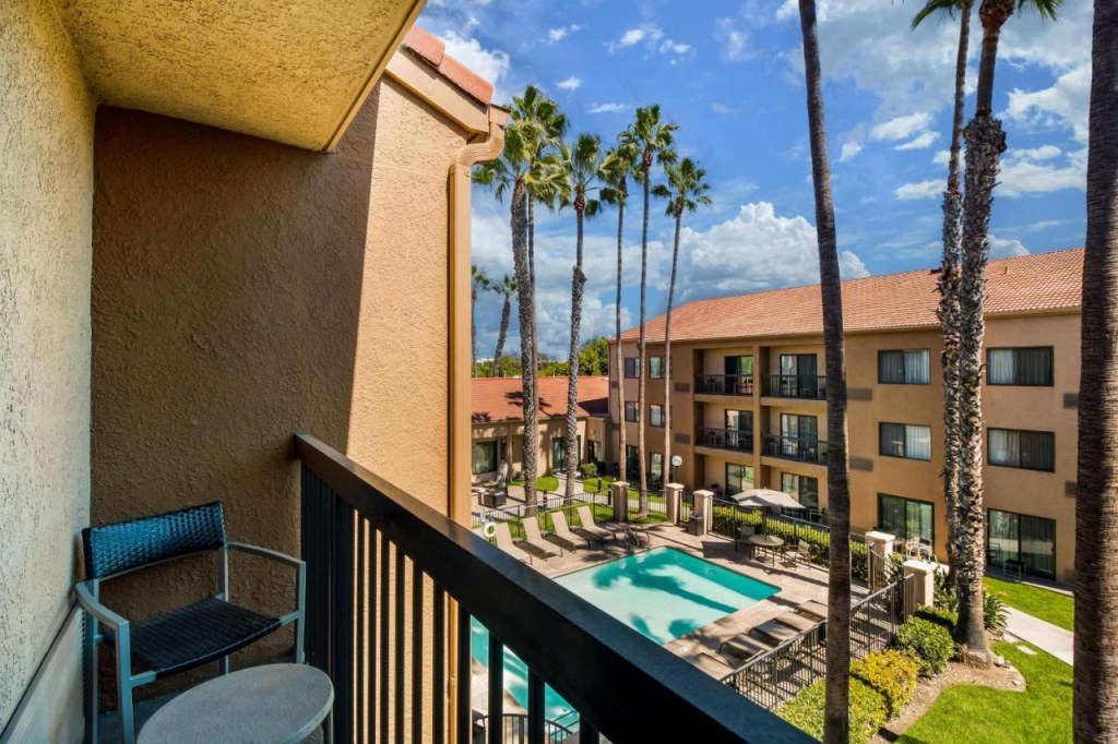 Picture of: COURTYARD BY MARRIOTT HUNTINGTON BEACH FOUNTAIN VALLEY HOTEL